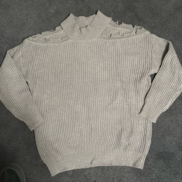 MACARON Sweaters - Women’s cold shoulder sweater size medium